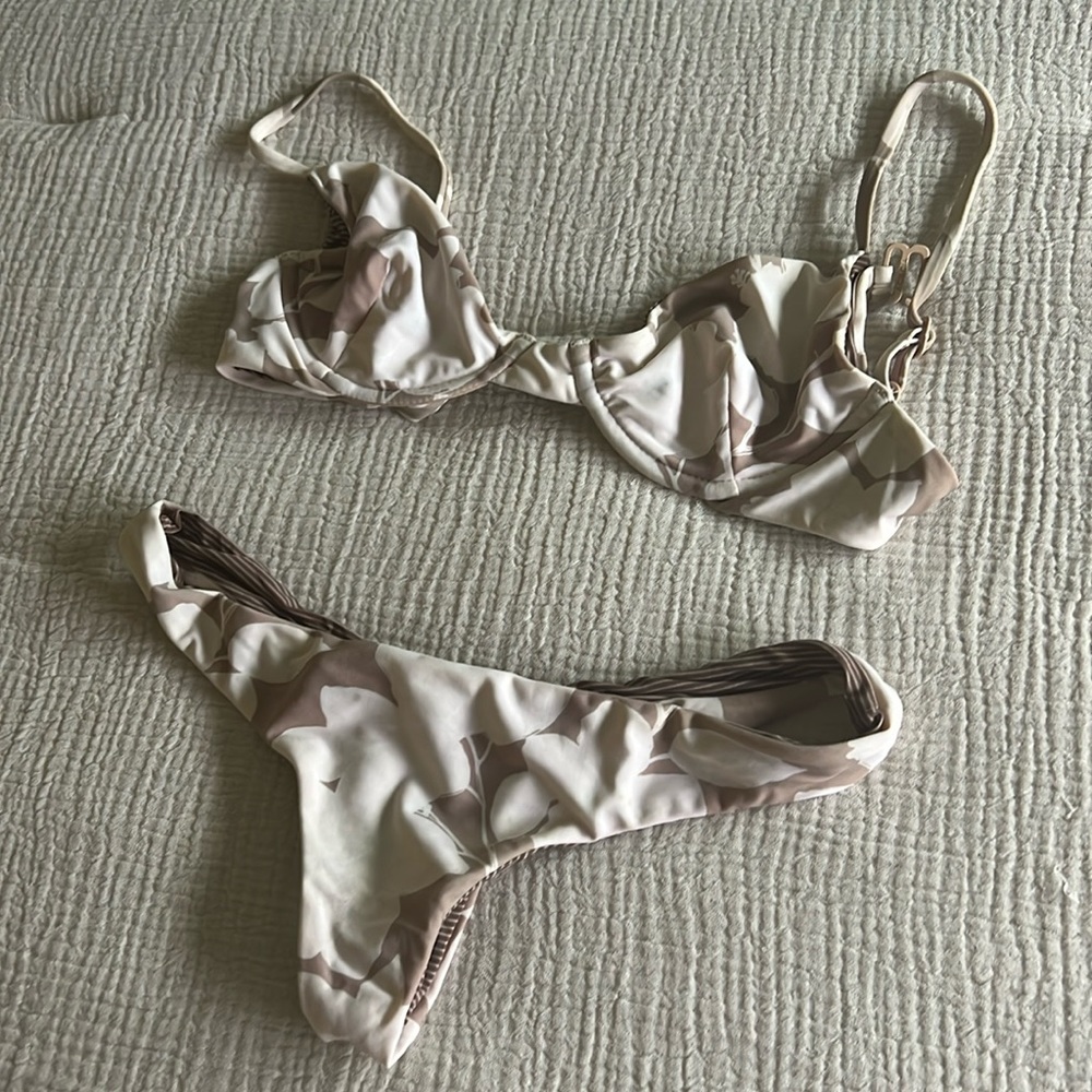 Acacia South Pacific set